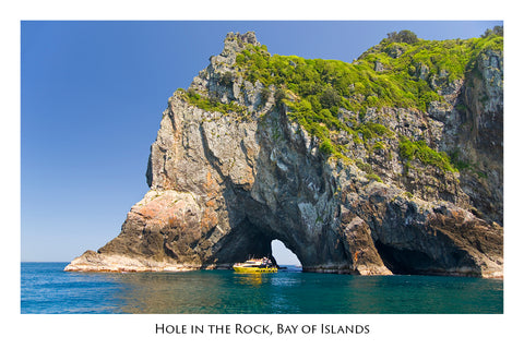 613 - Post Art Postcard - Hole in the Rock