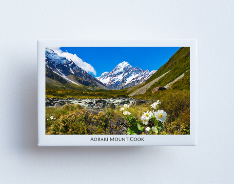 FM0100 - Post Art Magnet - Aoraki Mount Cook with Lily