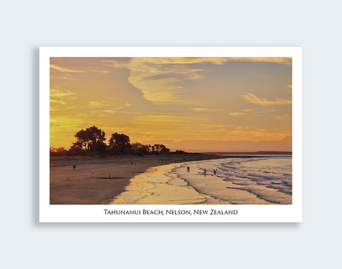 011 - Post Art Postcard - Tahunanui Beach