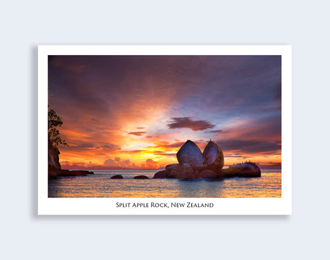 032 - Post Art Postcard - Split Apple Rock Sunrise