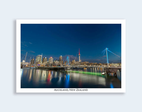 514 - Post Art Postcard - Auckland City at night