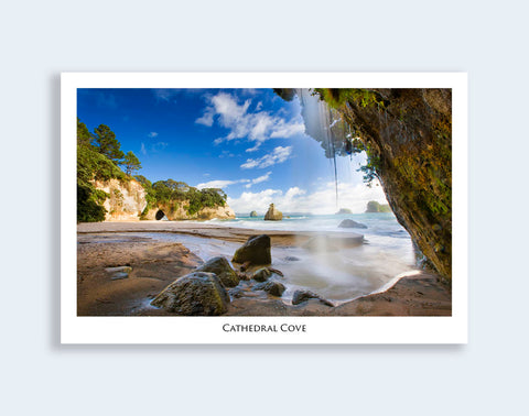 520 - Post Art Postcard - Cathedral Cove