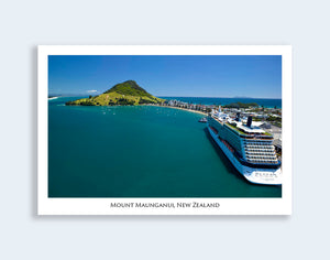 522 - Post Art Postcard - Mount Maunganui