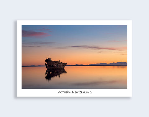 664 - Post Art Postcard - Motueka Shipwreck