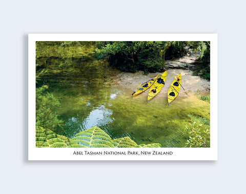 667 - Post Art Postcard - Sea Kayaks - Abel Tasman