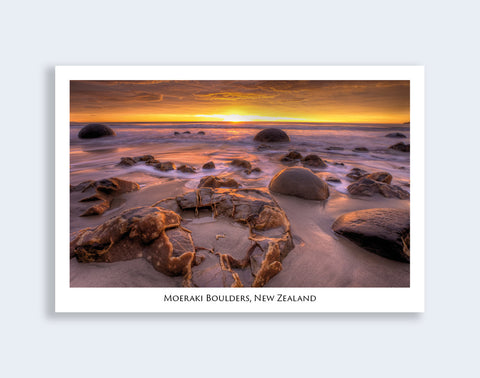725 - Post Art Postcard - Moeraki Boulders Dawn