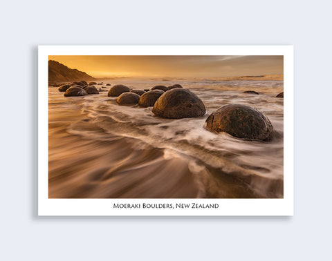 726 - Post Art Postcard - Moeraki Boulders Waves
