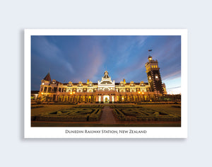 729 - Post Art Postcard - Dunedin Railway Station