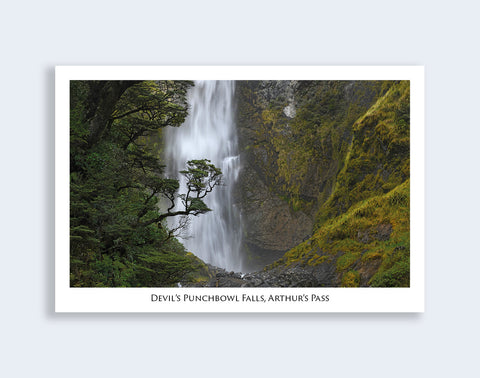 745 - Post Art Postcard - Devils Punchbowl Falls