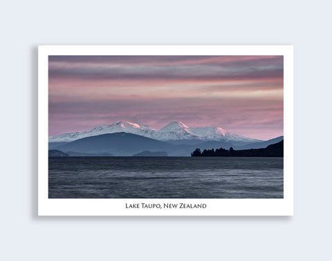 753 - Post Art Postcard - Lake Taupo