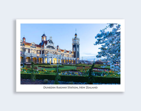 766 - Post Art Postcard - Dunedin Railway Station