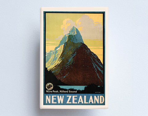 FM0037 - Post Art Magnet - Milford Sound Vintage