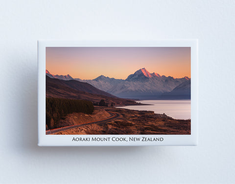 FM0119 - Post Art Magnet - Aoraki Mount Cook and Road
