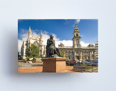 MTS1011 - Sisson Magnet - Robbie Burns Statue