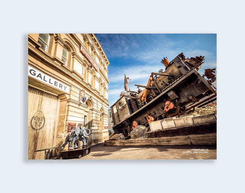 PCL 1011 - Sisson Postcard - Oamaru Steampunk Train