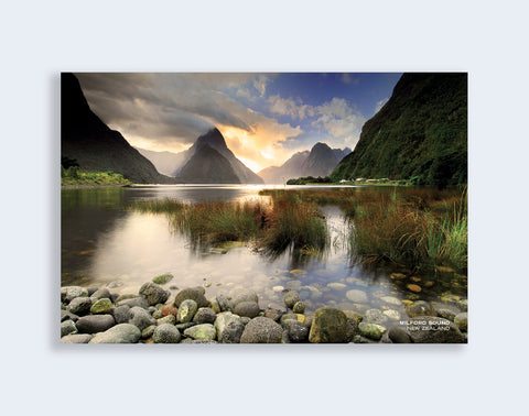 PCL 1078 - Sisson Postcard - Milford Sound