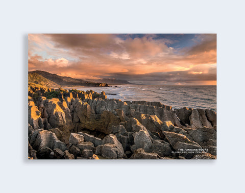 PCL 1131 - Sisson Postcard - Pancake Rocks Punakaiki
