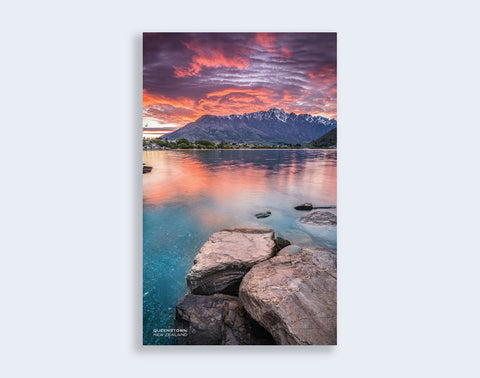 PCL 1037 - Sisson Postcard - Lake Wakatipu