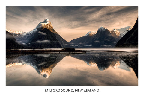 541 - Post Art Postcard - Milford Sound