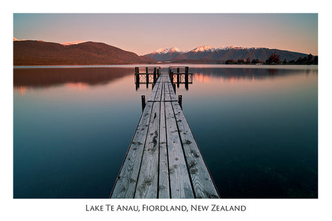 559 - Post Art Postcard - Lake Te Anau Jetty