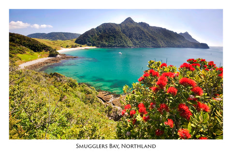 617 - Post Art Postcard - Smugglers Bay