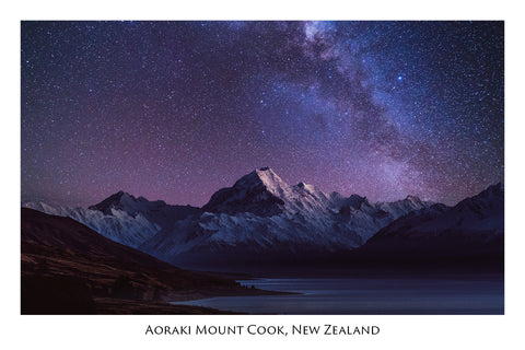 645 - Post Art Postcard - Mount Cook Milky Way