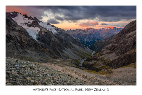 657 - Post Art Postcard - Arthurs Pass National Park