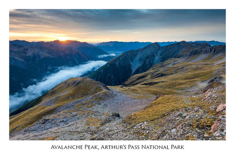 659 - Post Art Postcard - Avalanche Peak