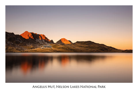737 - Post Art Postcard - Angelus Hut Nelson Lakes National Park