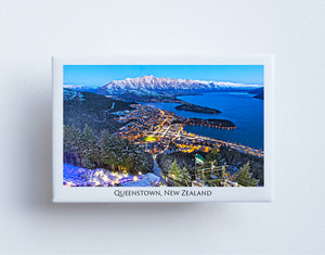 FM0099 - Post Art Magnet - Queenstown at Night